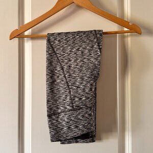 Titika Black & White 3/4 Tights, Yoga Pants ( Size 0 ) - New!